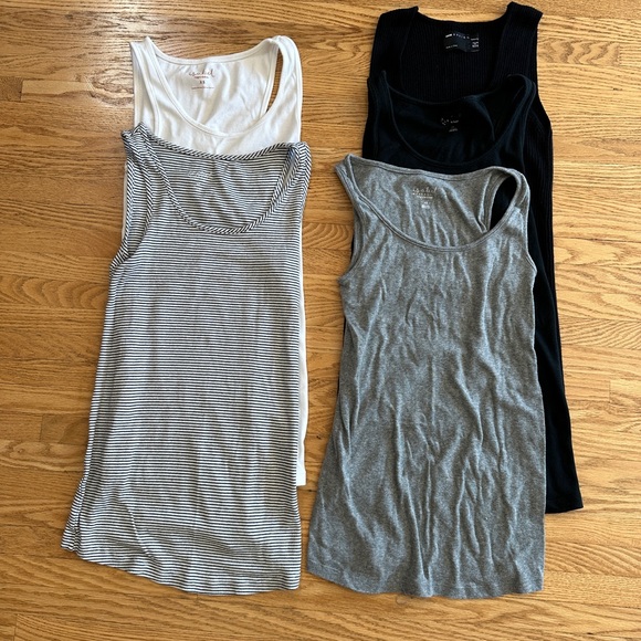 Isabel Maternity by Ingrid & Isabel Black Fitted Sleeveless Tank Top - Picture 1 of 2